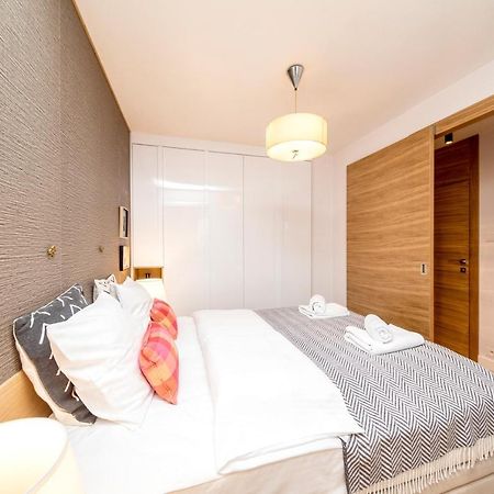 Golden Apartment With Air Condition By Your Freedom Warschau Buitenkant foto