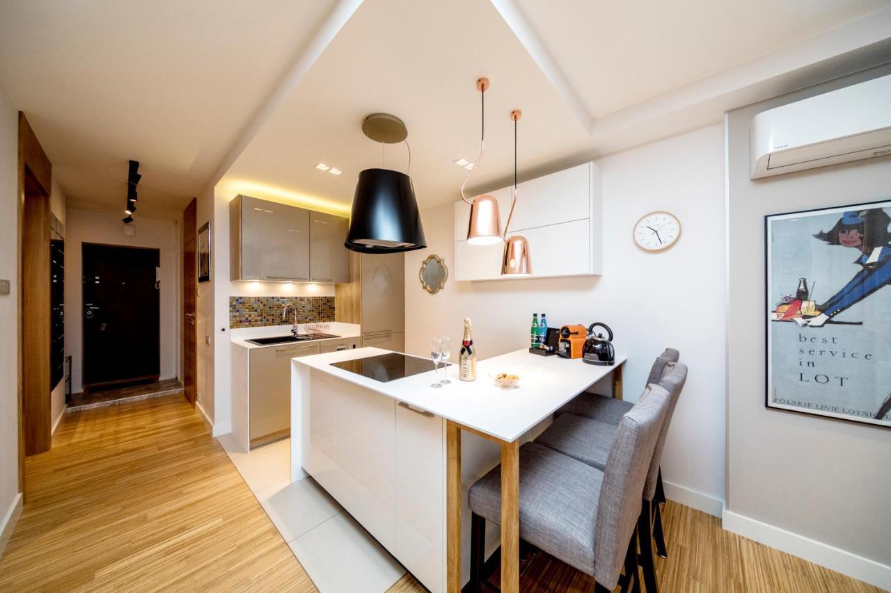 Golden Apartment With Air Condition By Your Freedom Warschau Buitenkant foto