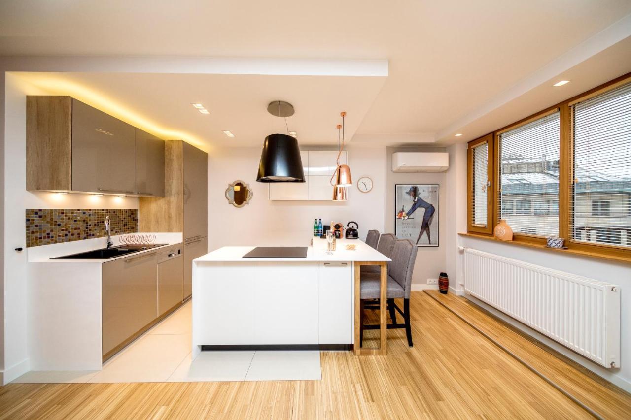 Golden Apartment With Air Condition By Your Freedom Warschau Buitenkant foto